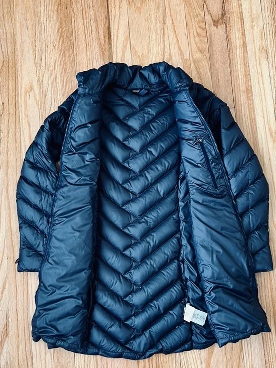 Patagonia long Women's Dark Blue Jacket women’s size Xs - Picture 8 of 12